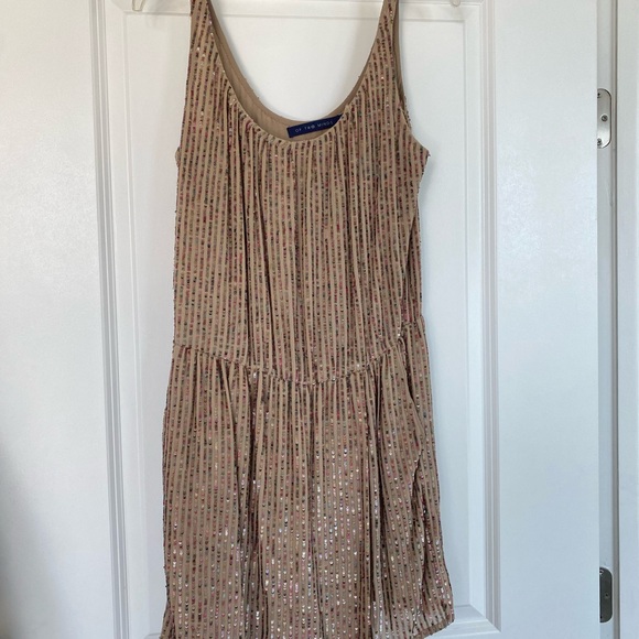 Sequin(rose gold) elastic waist short dress.